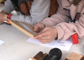 El primer escape room de la carbonera acull una cinquantena d’infants