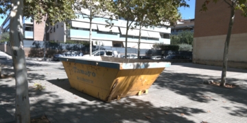 Canovelles instal·la contenidors de gran capacitat per llençar els mobles afectats per les pluges