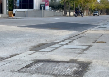 Reobert el carrer de Josep Umbert de Granollers després de reparar l’esvoranc