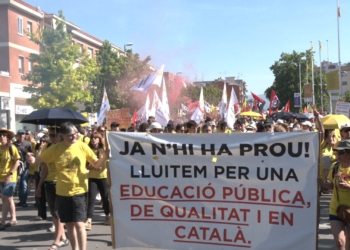 Els estudiants se sumen a les reivindicacions del professorat per millorar les aules