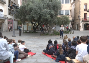 Més de 300 alumnes de Granollers gaudeixen de l’espectacle ‘À sec’ a la Porxada